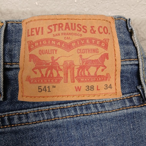 Levi's 541 Men's Athletic Fit Jeans 38x34 Blue Denim All Seasons Tech - Picture 4 of 9